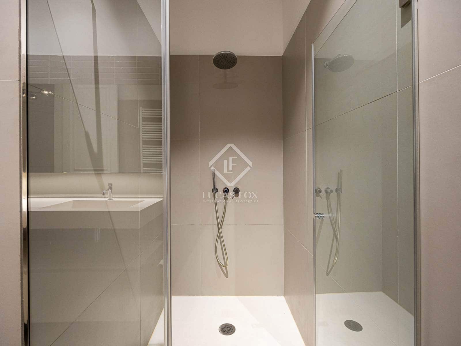 3 sovrum Lägenhet att hyra i Barcelona stad med pool - 10 000 € (Ref: 8703177)