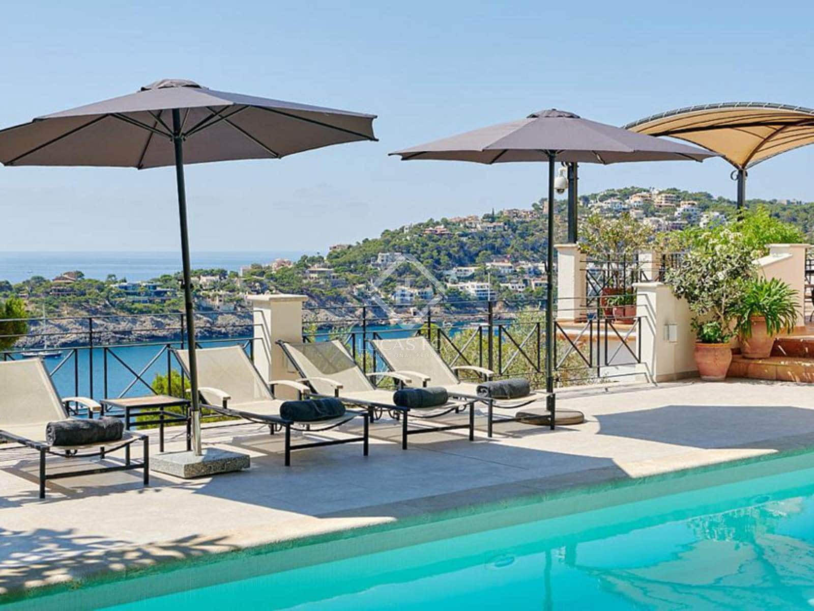 6 soveværelse Villa til salg i Puerto de Andratx med swimmingpool garage - € 7.900.000 (Ref: 8703178)