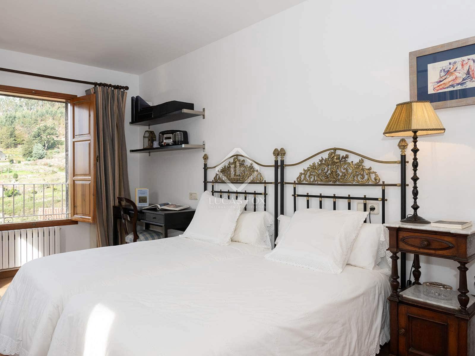 6 soveværelse Villa til salg i Cerdedo-Cotobade med swimmingpool garage - € 1.200.000 (Ref: 8703278)