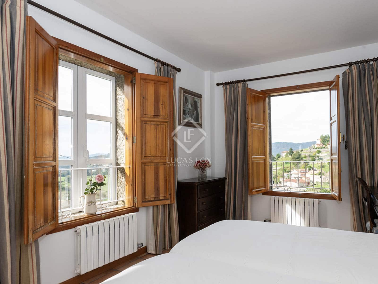 6 soveværelse Villa til salg i Cerdedo-Cotobade med swimmingpool garage - € 1.200.000 (Ref: 8703278)