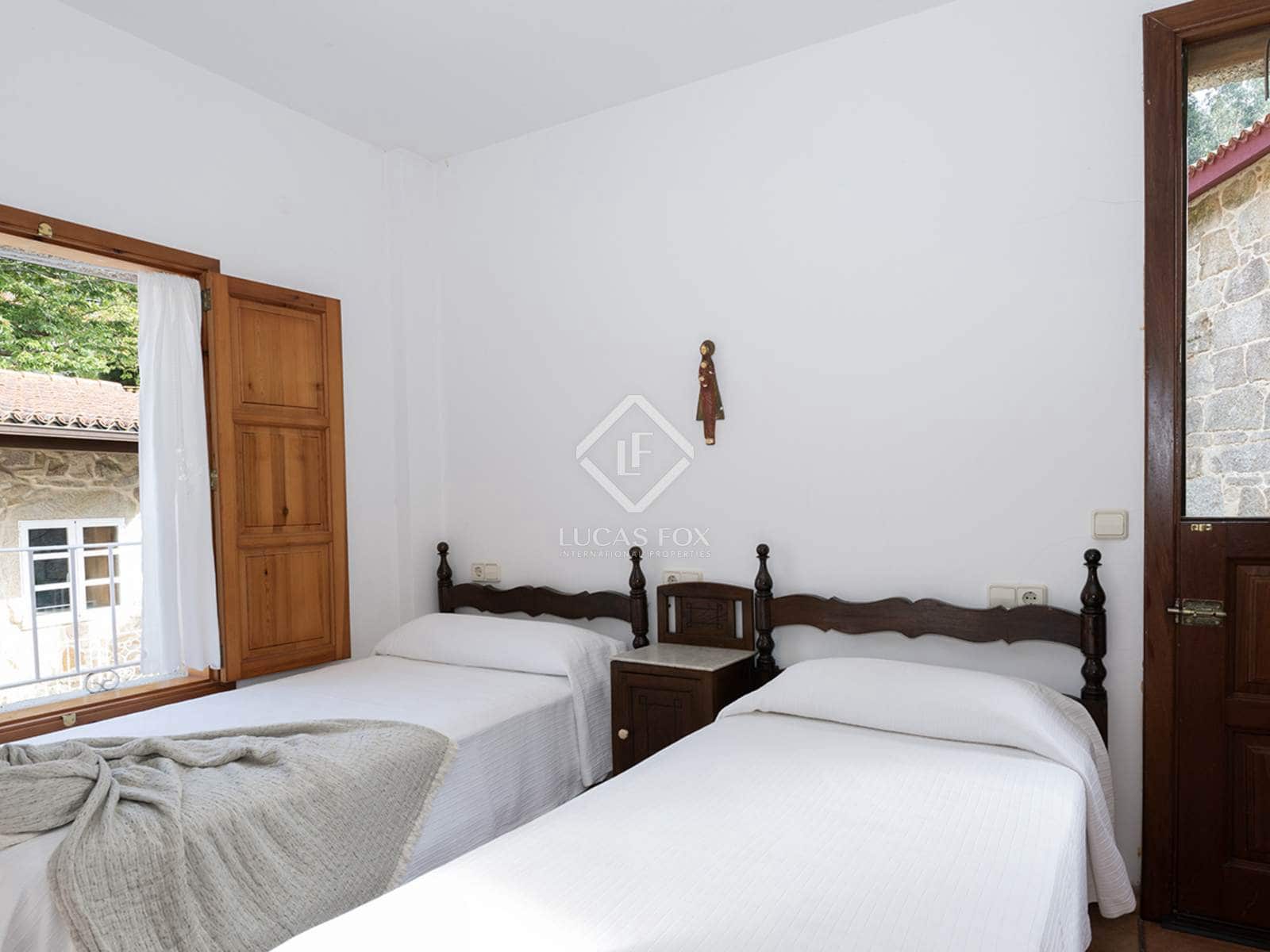 6 soveværelse Villa til salg i Cerdedo-Cotobade med swimmingpool garage - € 1.200.000 (Ref: 8703278)