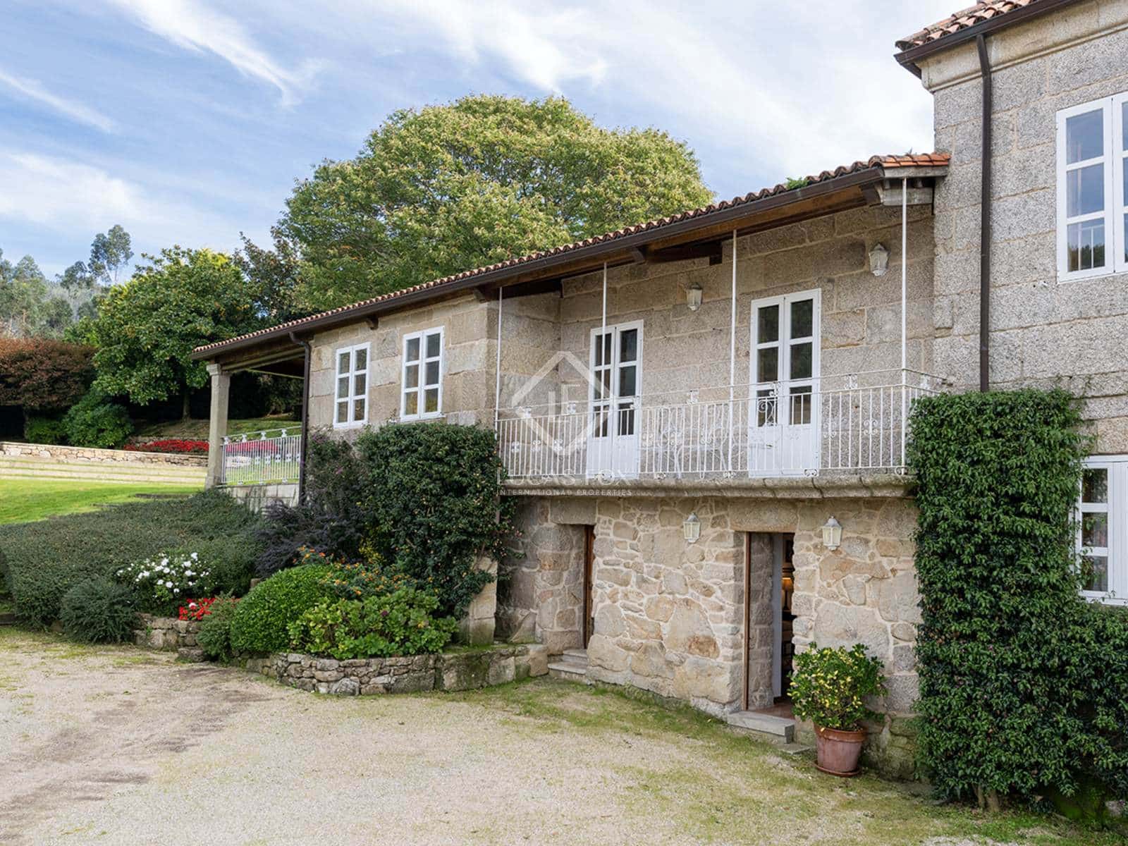 6 soveværelse Villa til salg i Cerdedo-Cotobade med swimmingpool garage - € 1.200.000 (Ref: 8703278)