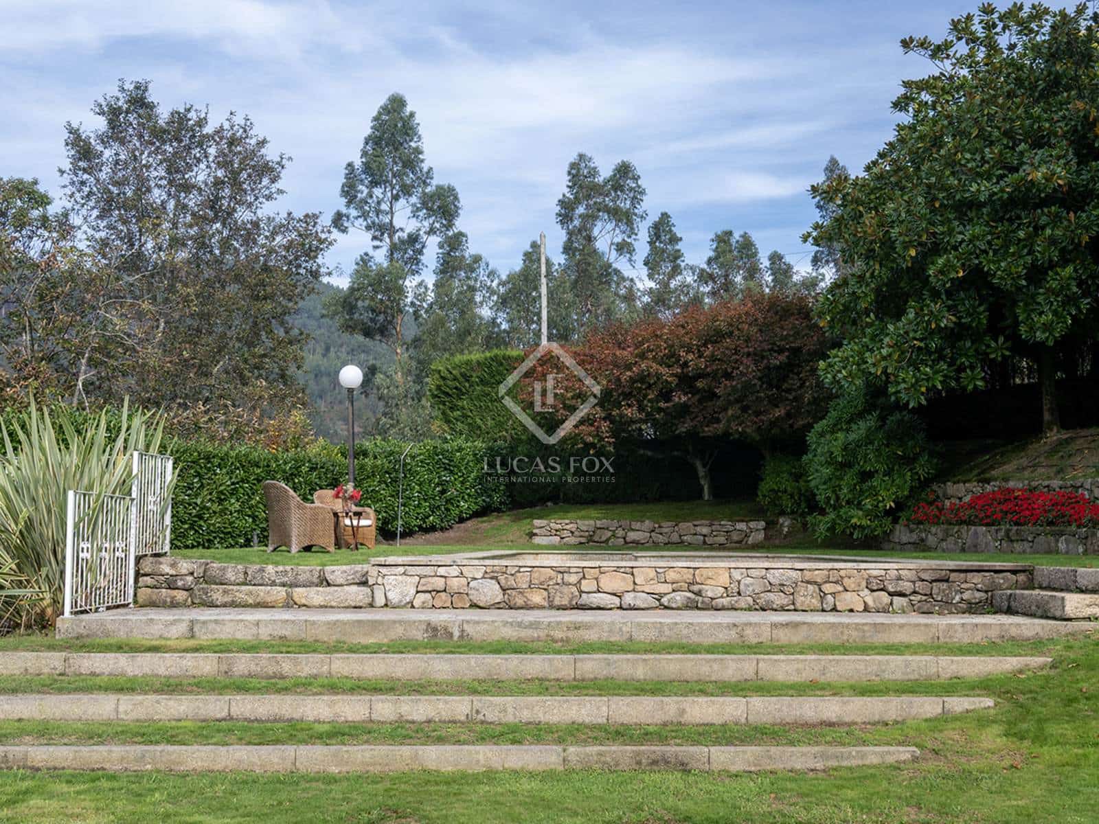 6 soveværelse Villa til salg i Cerdedo-Cotobade med swimmingpool garage - € 1.200.000 (Ref: 8703278)