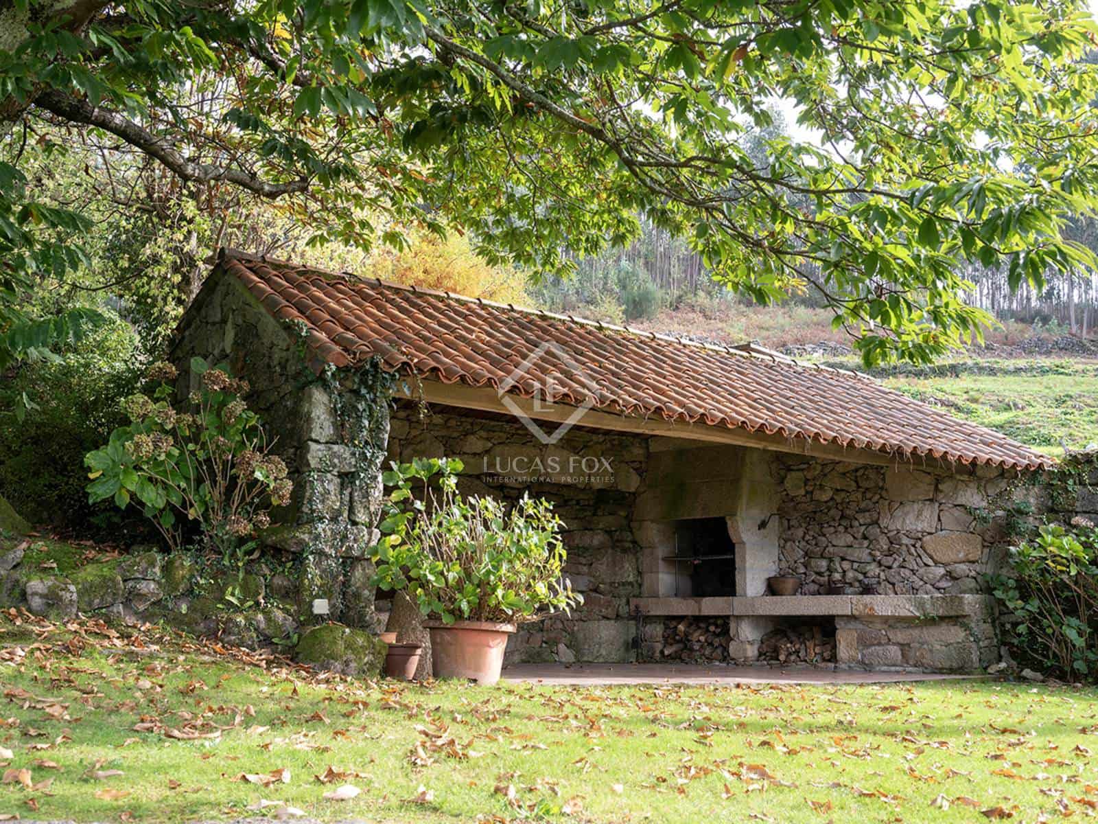 6 soveværelse Villa til salg i Cerdedo-Cotobade med swimmingpool garage - € 1.200.000 (Ref: 8703278)