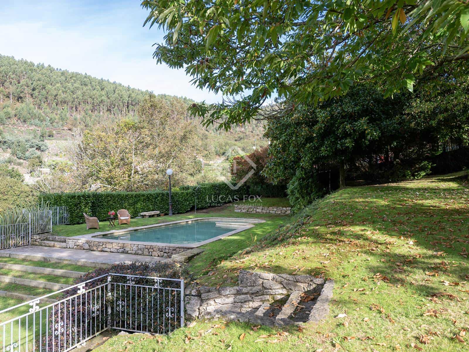 6 soveværelse Villa til salg i Cerdedo-Cotobade med swimmingpool garage - € 1.200.000 (Ref: 8703278)