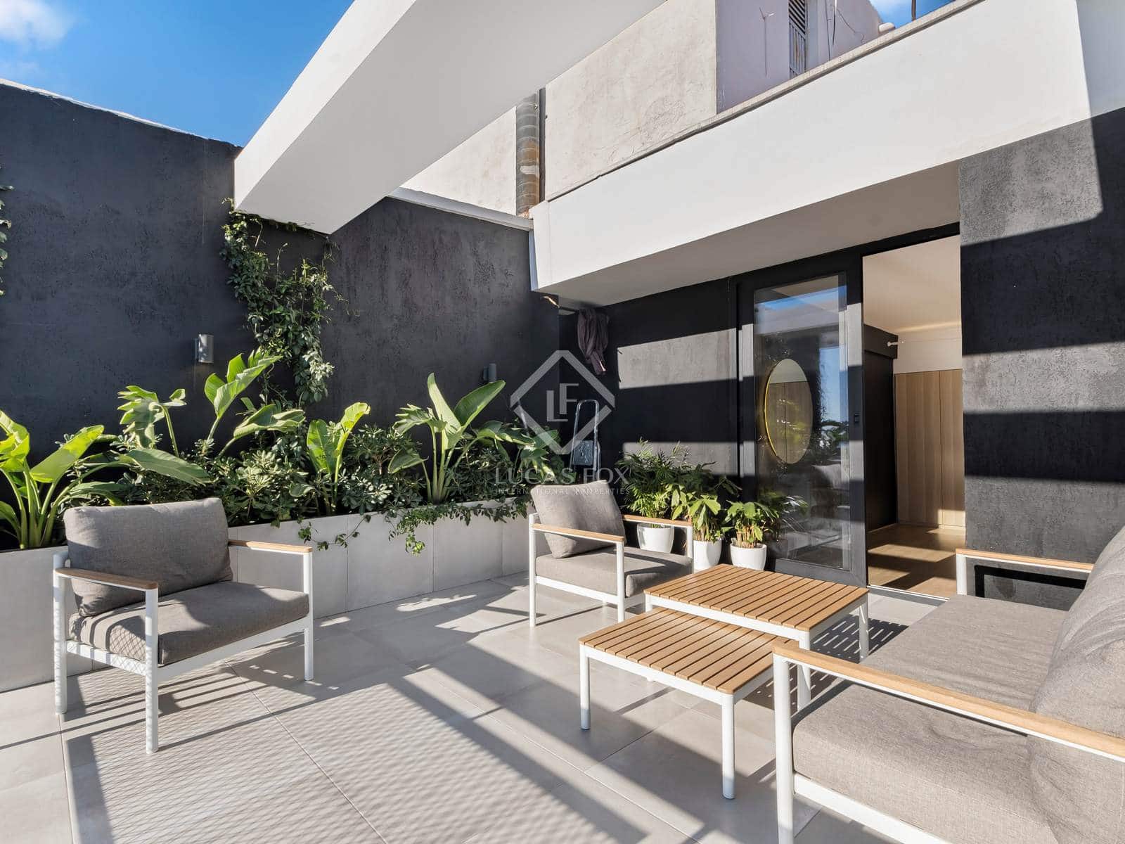 4 bedroom Apartment for sale in Alicante / Alacant city with garage - € 850,000 (Ref: 8705725)