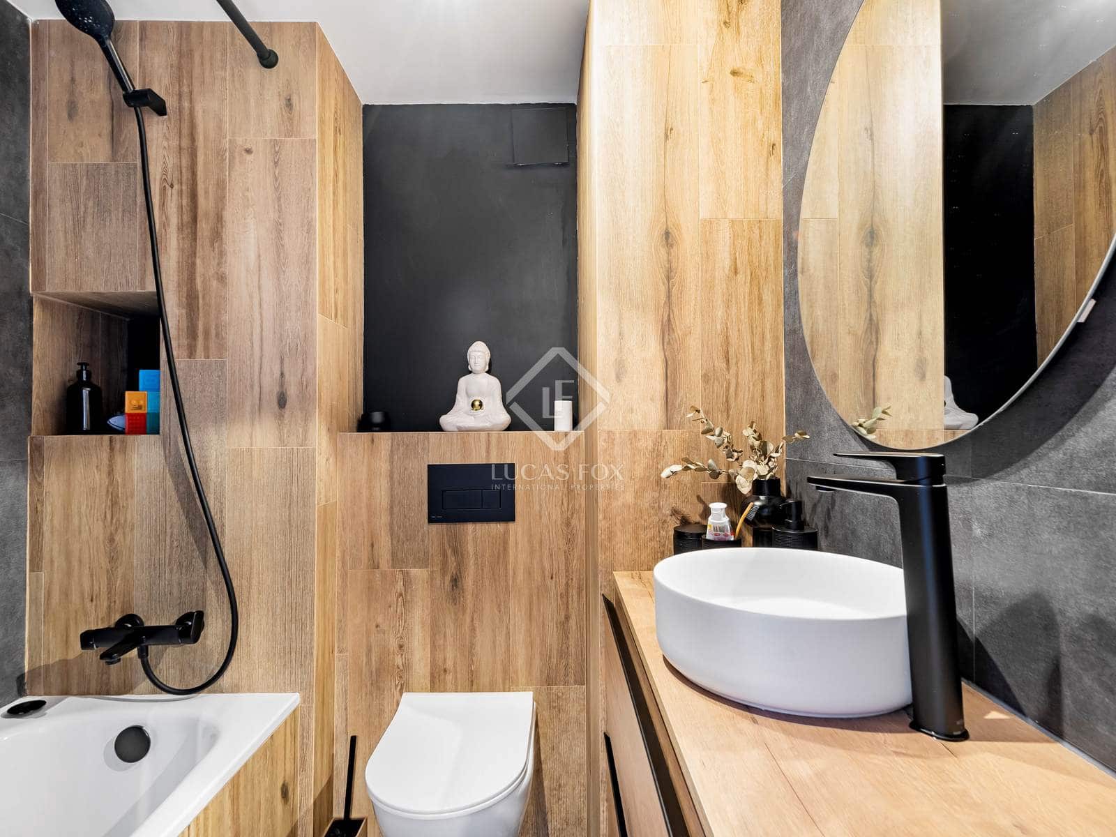 4 bedroom Apartment for sale in Alicante / Alacant city with garage - € 850,000 (Ref: 8705725)