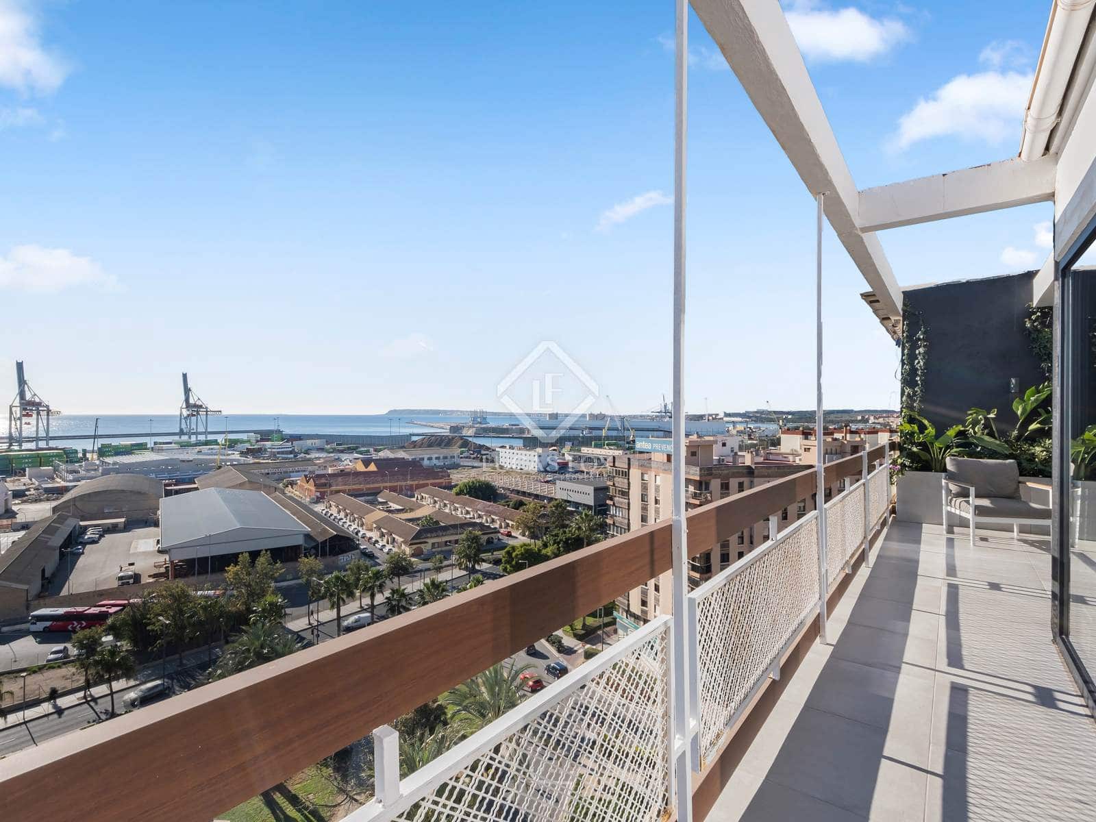 4 bedroom Apartment for sale in Alicante / Alacant city with garage - € 850,000 (Ref: 8705725)