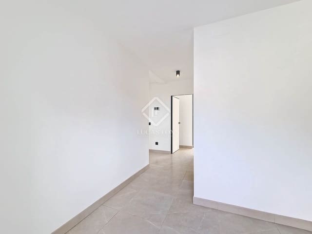 4 bedroom Villa for sale in Cunit with pool garage - € 599,000 (Ref: 8708748)