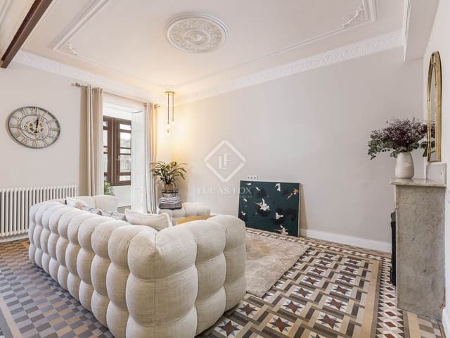 3 slaapkamer Appartement te koop in Barcelona stad - € 1.250.000 (Ref: 8708749)