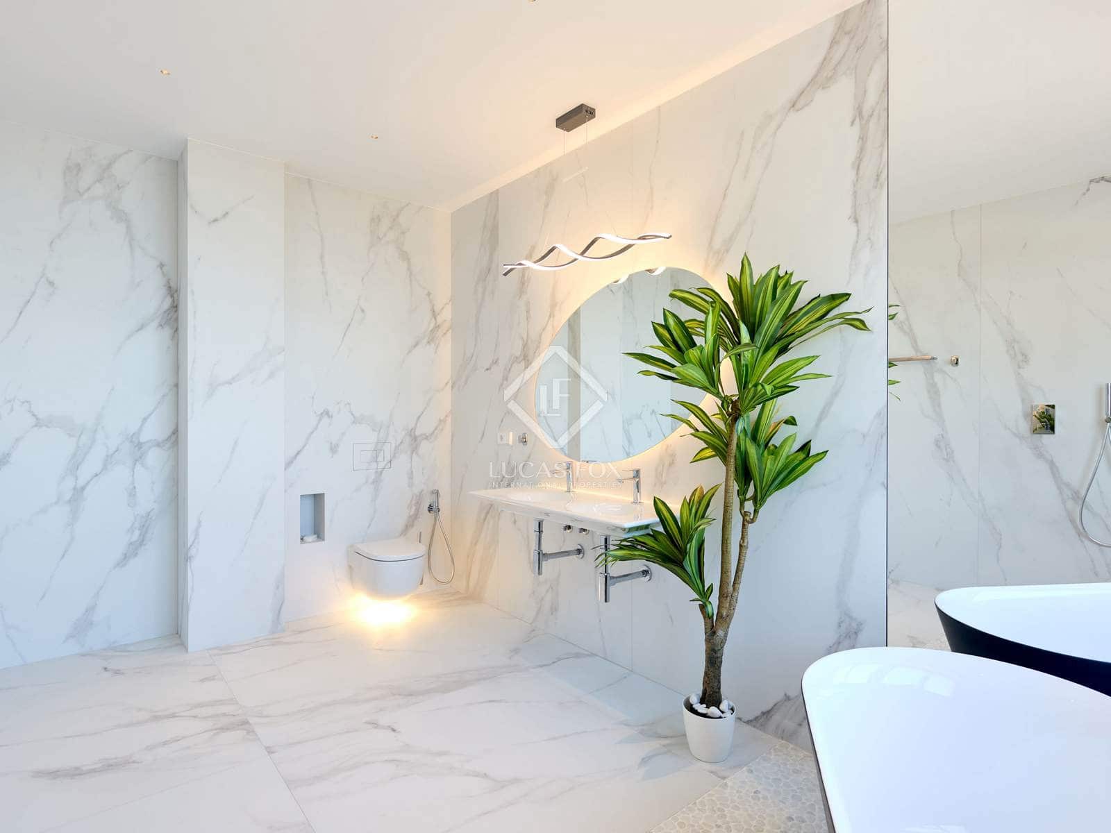 5 bedroom Villa for sale in Altea with pool garage - € 2,180,000 (Ref: 8710798)