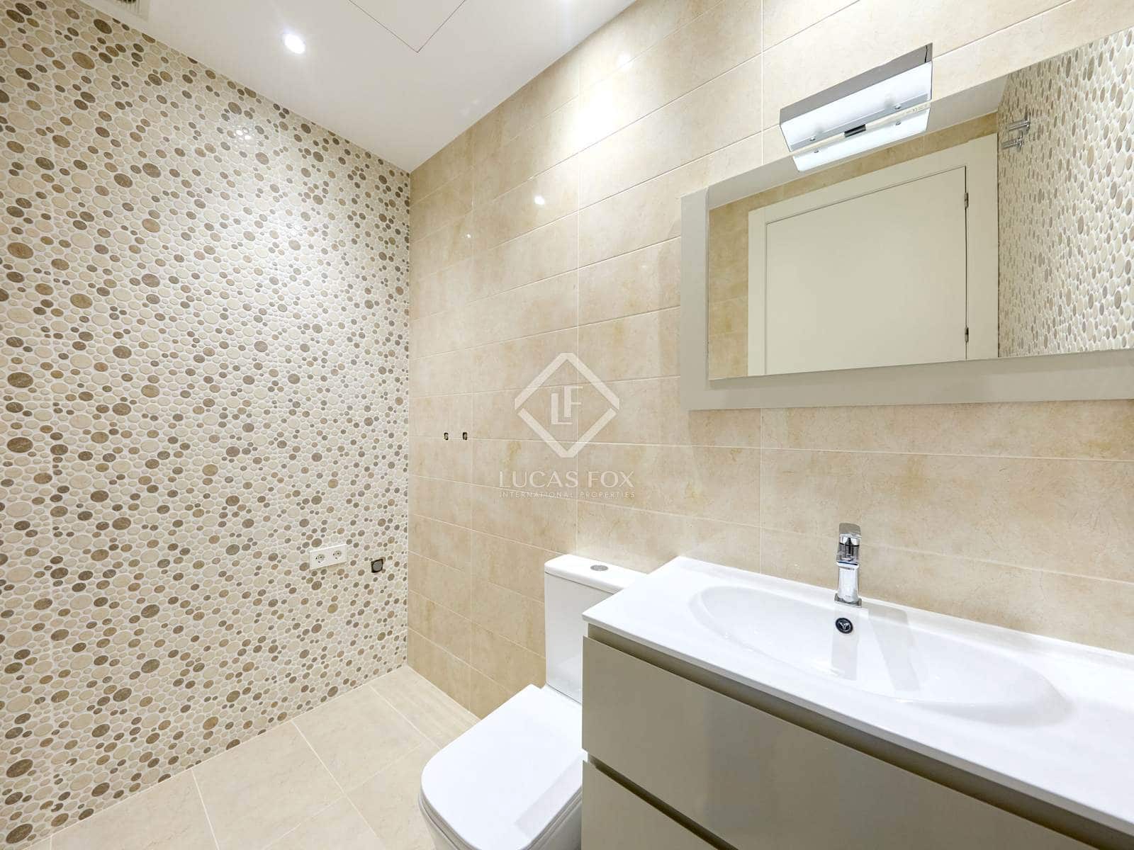 5 bedroom Villa for sale in Altea with pool garage - € 2,180,000 (Ref: 8710798)