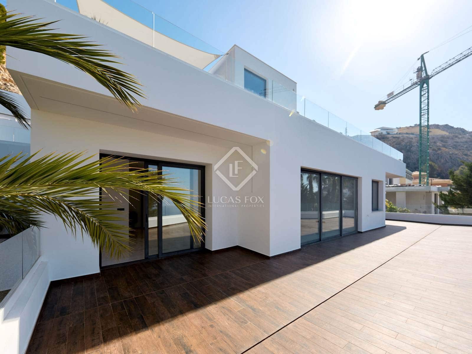 5 bedroom Villa for sale in Altea with pool garage - € 2,180,000 (Ref: 8710798)