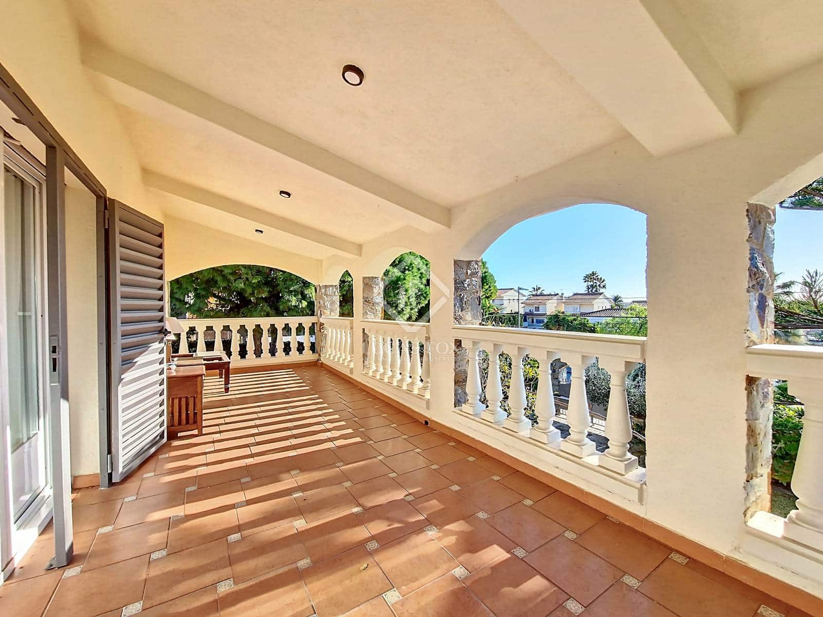 5 soverom Villa til salgs i Calafell med svømmebasseng garasje - € 695 000 (Ref: 8714371)