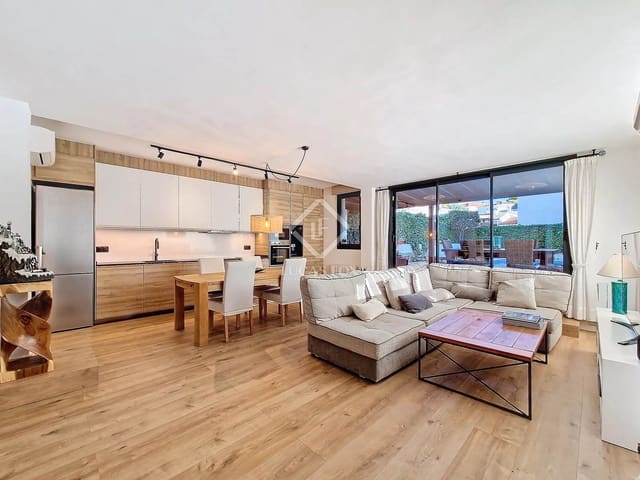 5 Zimmer Villa zu verkaufen in Calafell mit Pool Garage - 695.000 € (Ref: 8714371)