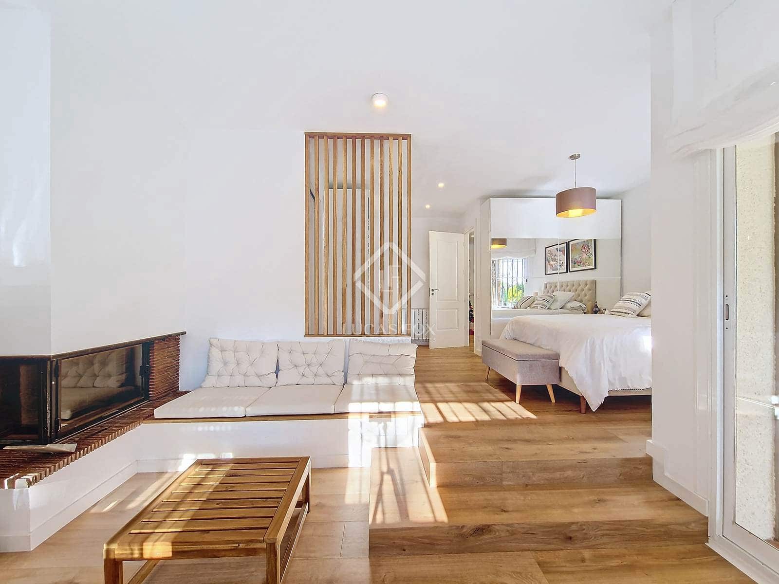 5 soverom Villa til salgs i Calafell med svømmebasseng garasje - € 695 000 (Ref: 8714371)