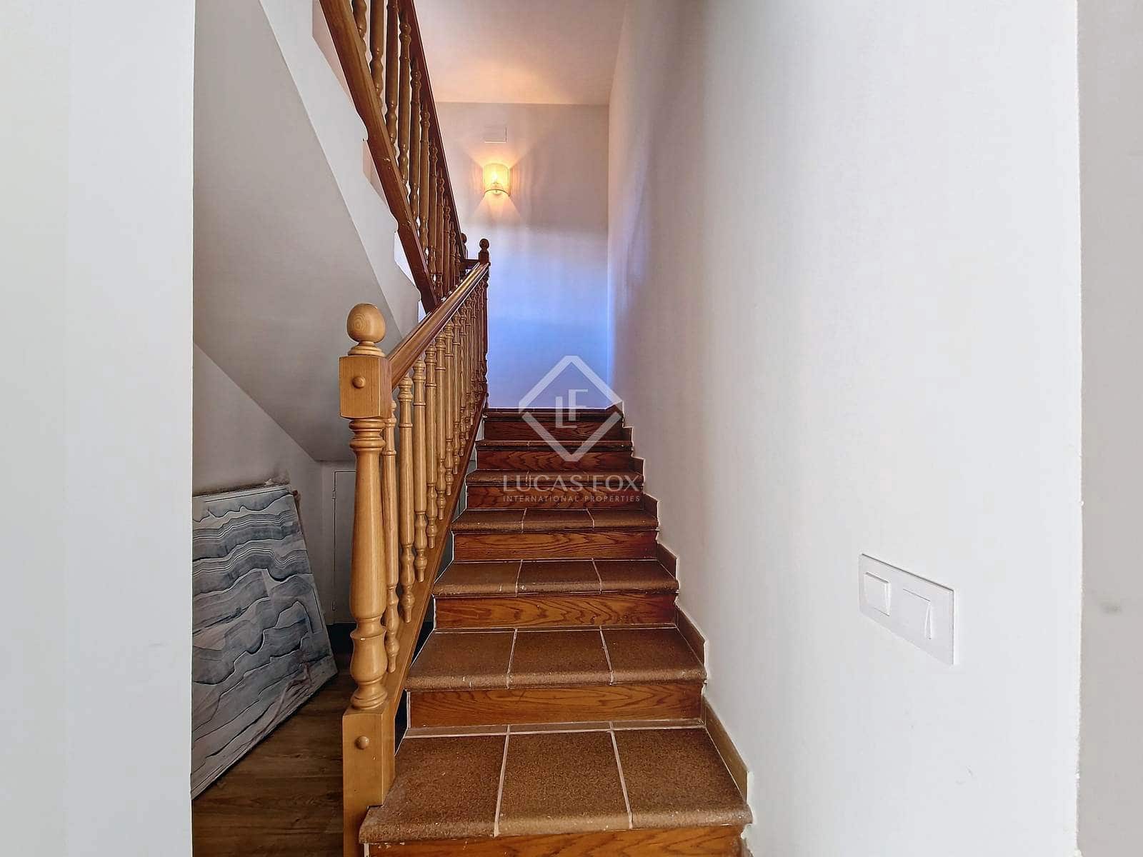 5 soverom Villa til salgs i Calafell med svømmebasseng garasje - € 695 000 (Ref: 8714371)