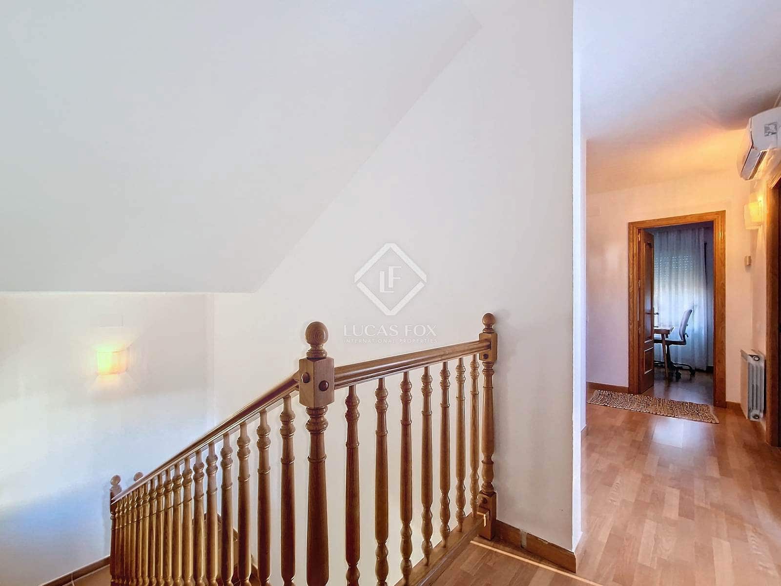 5 soverom Villa til salgs i Calafell med svømmebasseng garasje - € 695 000 (Ref: 8714371)