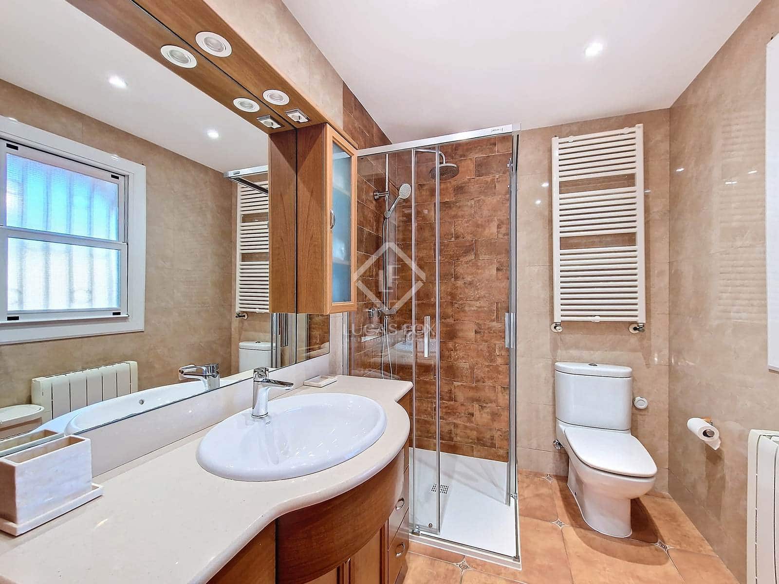 5 soverom Villa til salgs i Calafell med svømmebasseng garasje - € 695 000 (Ref: 8714371)