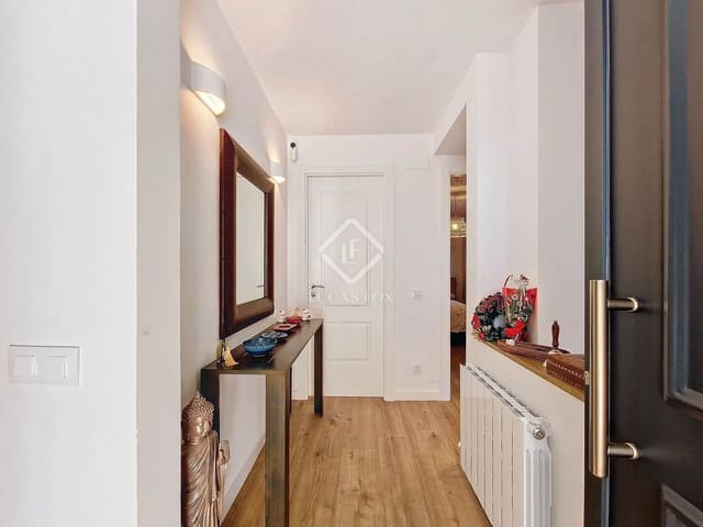 5 Zimmer Villa zu verkaufen in Calafell mit Pool Garage - 695.000 € (Ref: 8714371)