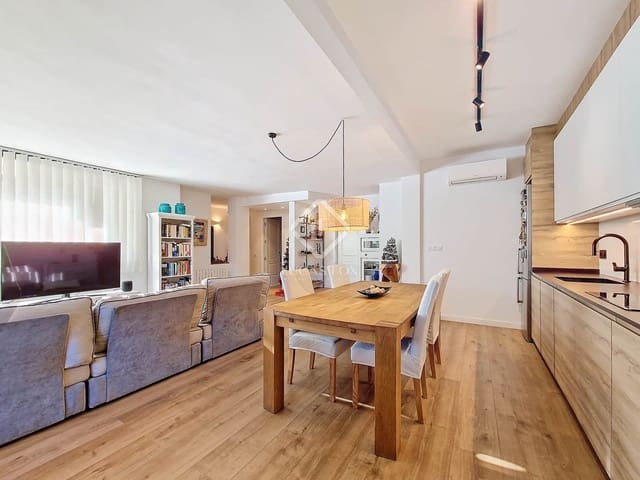 5 Zimmer Villa zu verkaufen in Calafell mit Pool Garage - 695.000 € (Ref: 8714371)