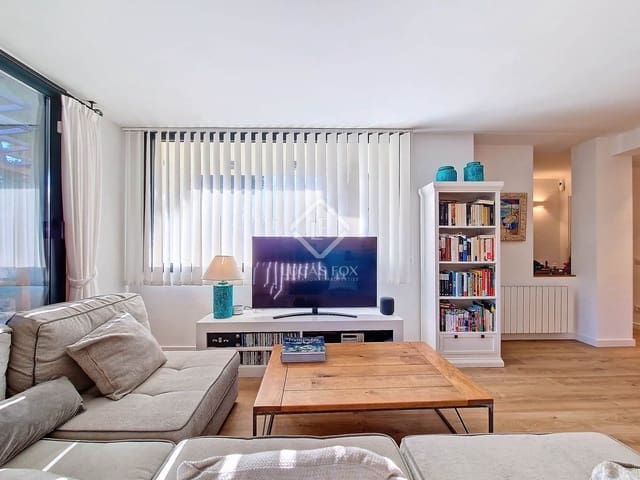 5 Zimmer Villa zu verkaufen in Calafell mit Pool Garage - 695.000 € (Ref: 8714371)