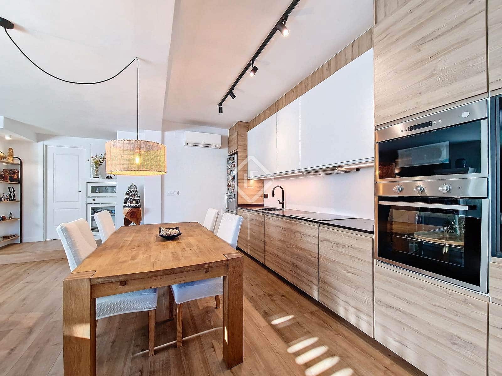 5 soverom Villa til salgs i Calafell med svømmebasseng garasje - € 695 000 (Ref: 8714371)