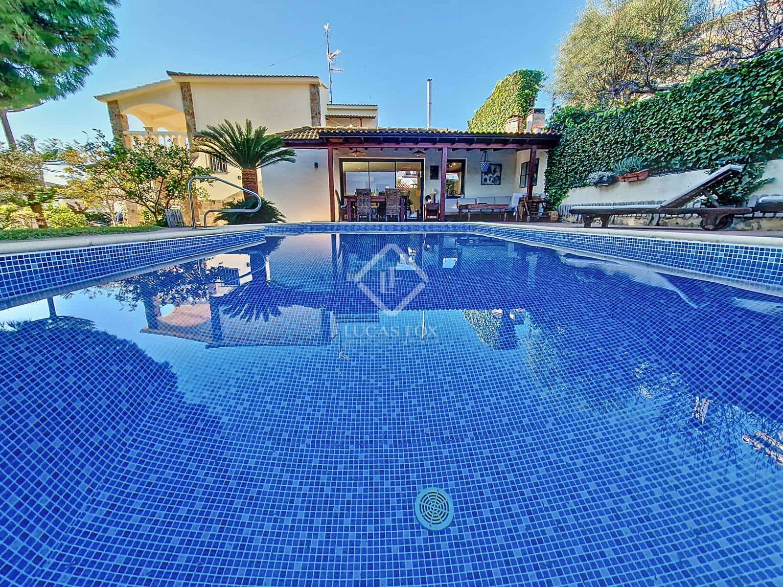 5 soverom Villa til salgs i Calafell med svømmebasseng garasje - € 695 000 (Ref: 8714371)