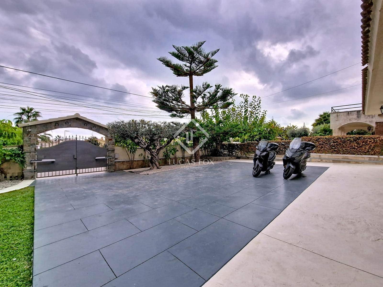 5 soverom Villa til salgs i Calafell med svømmebasseng garasje - € 695 000 (Ref: 8714371)