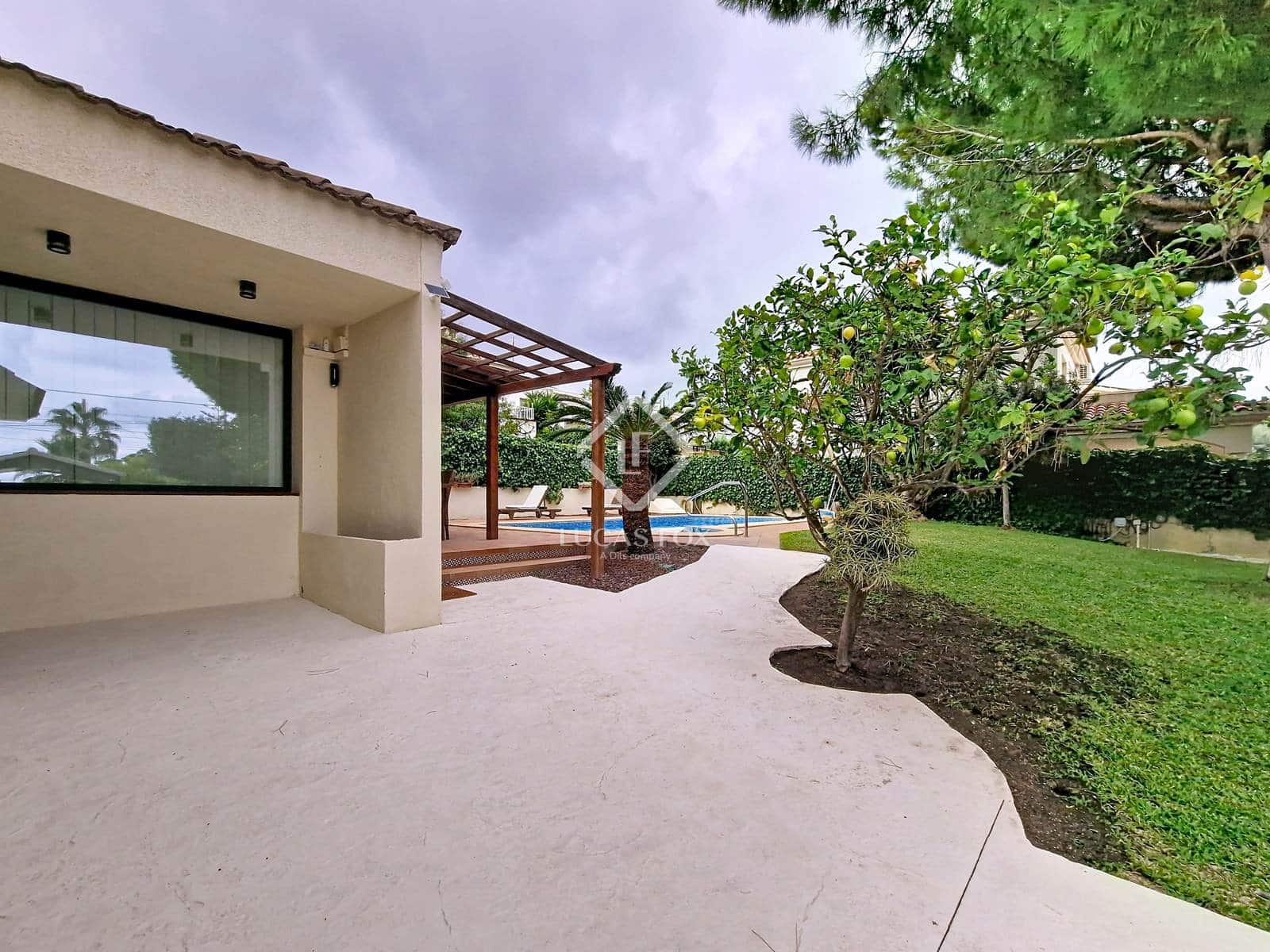 5 soverom Villa til salgs i Calafell med svømmebasseng garasje - € 695 000 (Ref: 8714371)