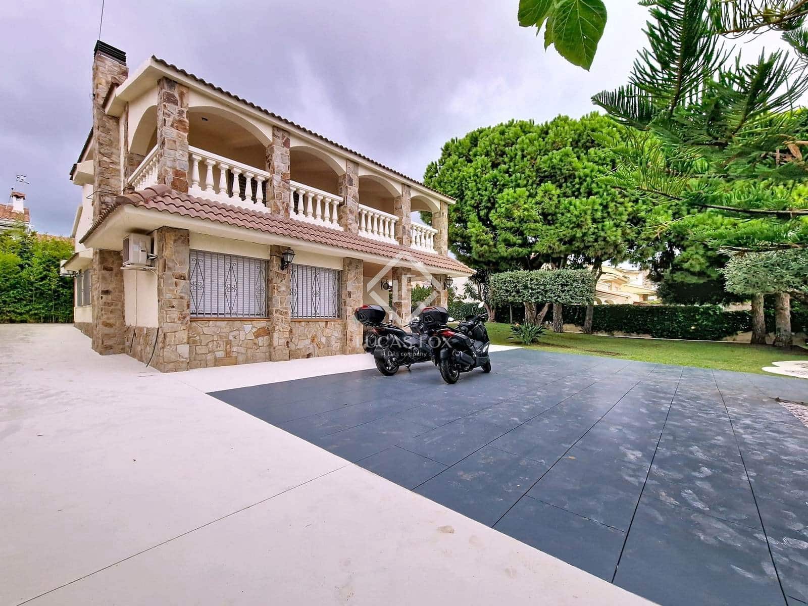 5 soverom Villa til salgs i Calafell med svømmebasseng garasje - € 695 000 (Ref: 8714371)