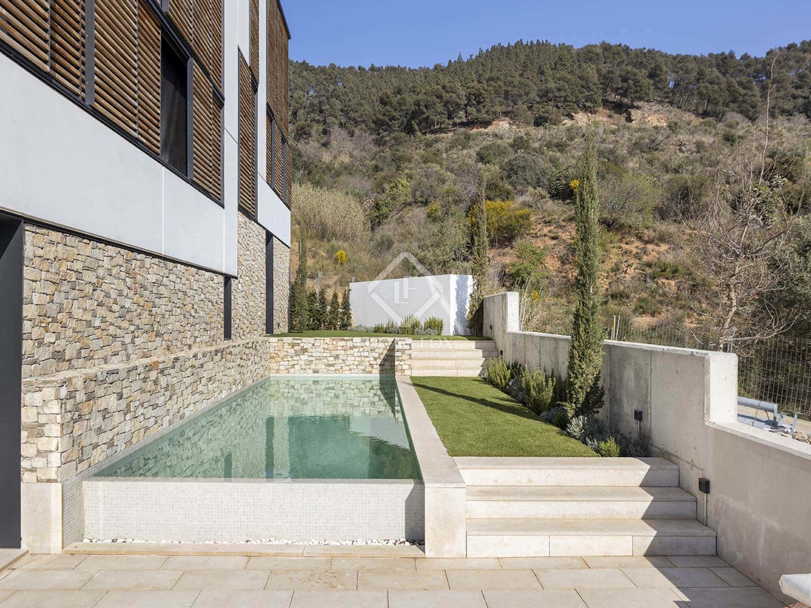 7 bedroom Villa for rent in Barcelona city with pool garage - € 14,000 (Ref: 8715172)