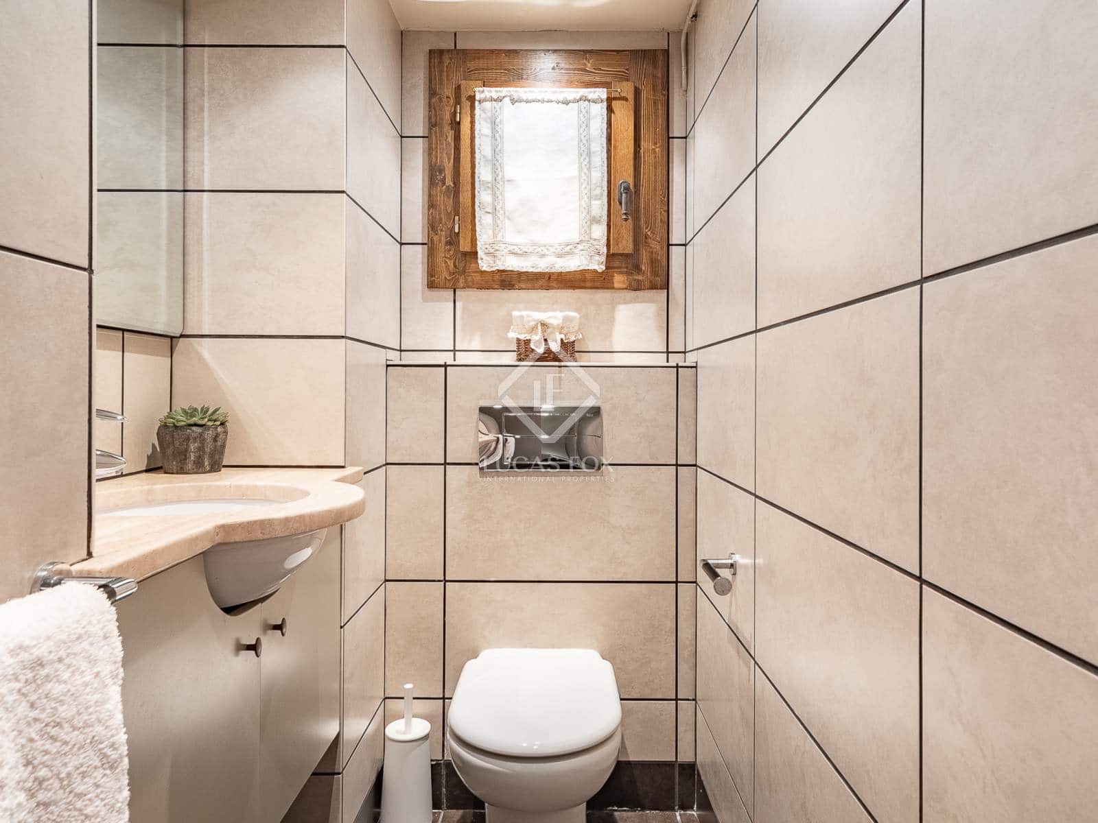 6 soveværelse Villa til salg i Alp med garage - € 860.000 (Ref: 8723410)