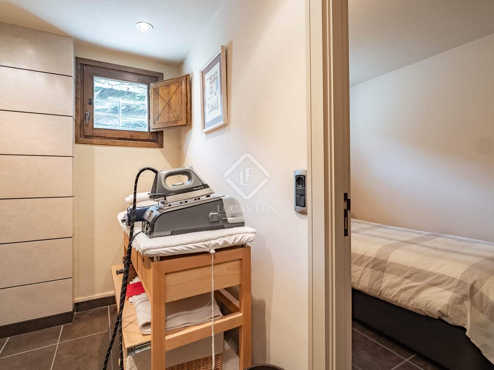 6 soveværelse Villa til salg i Alp med garage - € 860.000 (Ref: 8723410)