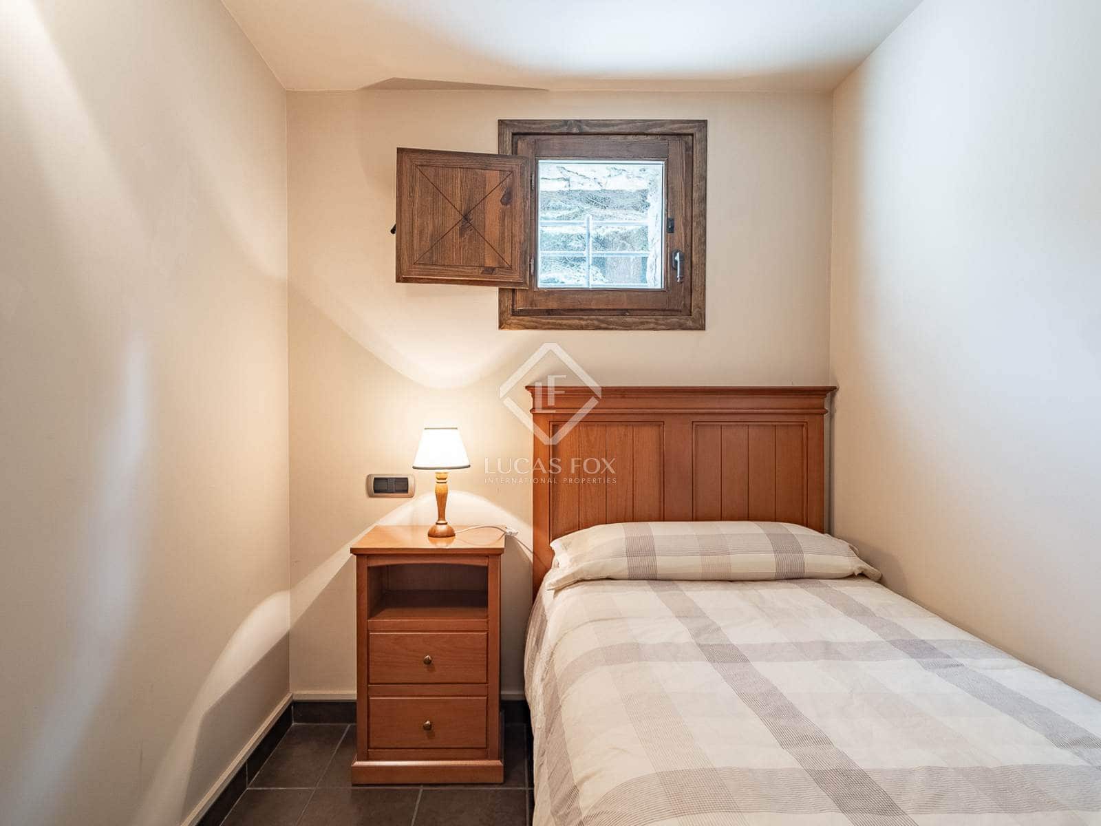 6 soveværelse Villa til salg i Alp med garage - € 860.000 (Ref: 8723410)