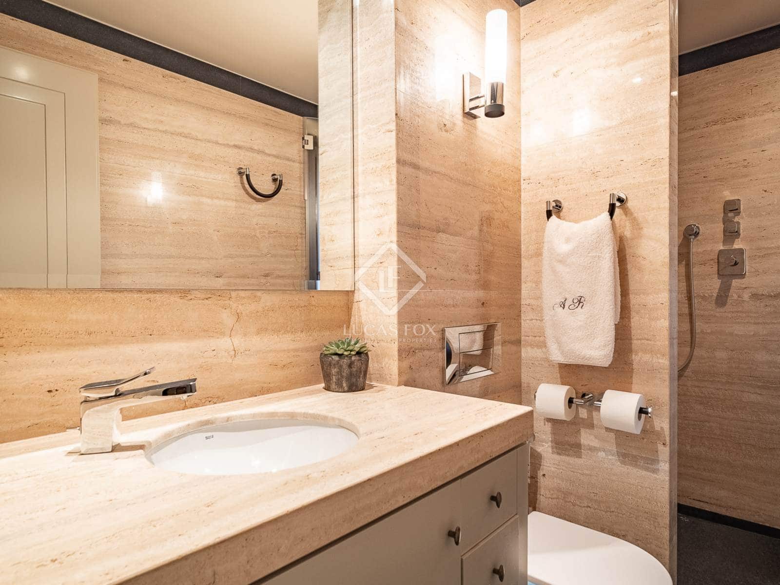 6 soveværelse Villa til salg i Alp med garage - € 860.000 (Ref: 8723410)