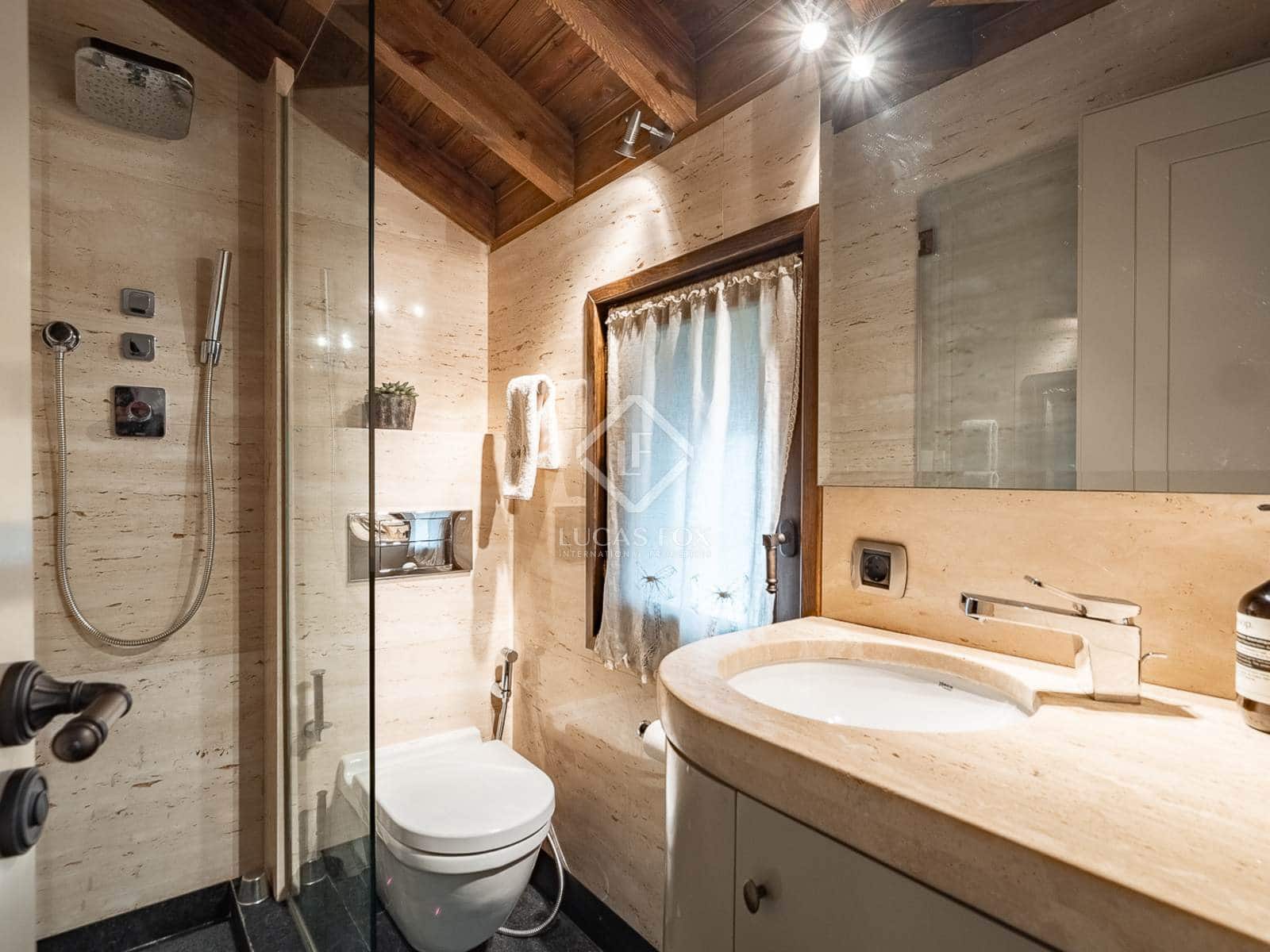 6 soveværelse Villa til salg i Alp med garage - € 860.000 (Ref: 8723410)