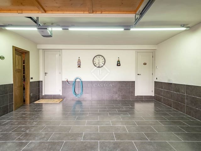 6 soverom Villa til salgs i Alp med garasje - € 860 000 (Ref: 8723410)