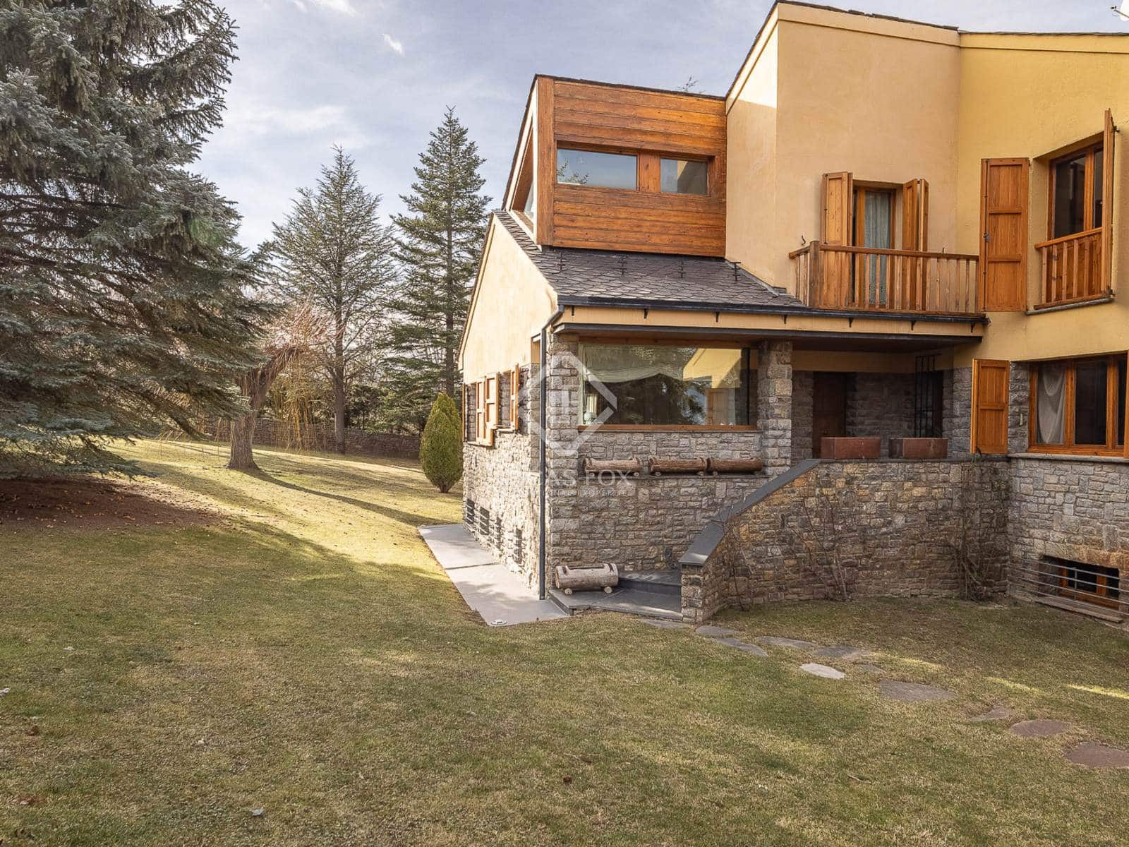 6 soveværelse Villa til salg i Alp med garage - € 860.000 (Ref: 8723410)