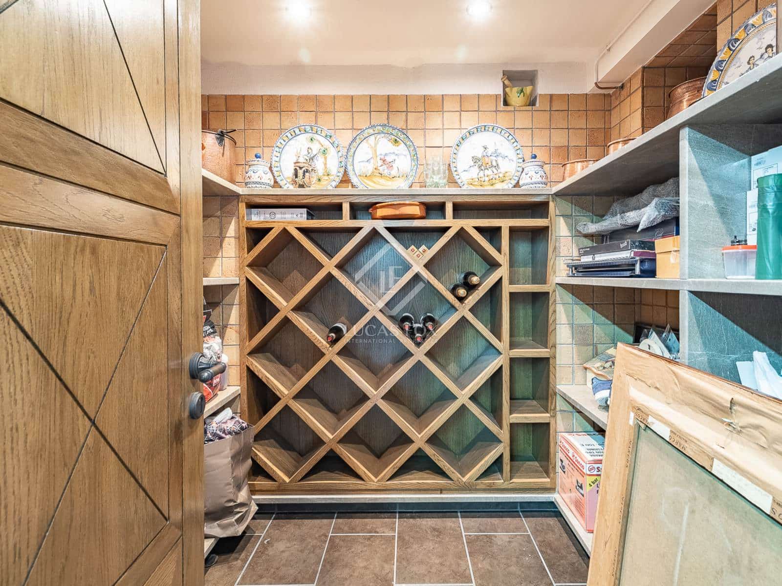 6 soveværelse Villa til salg i Alp med garage - € 860.000 (Ref: 8723410)