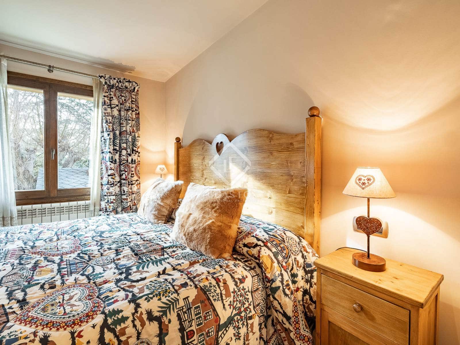 6 soveværelse Villa til salg i Alp med garage - € 860.000 (Ref: 8723410)