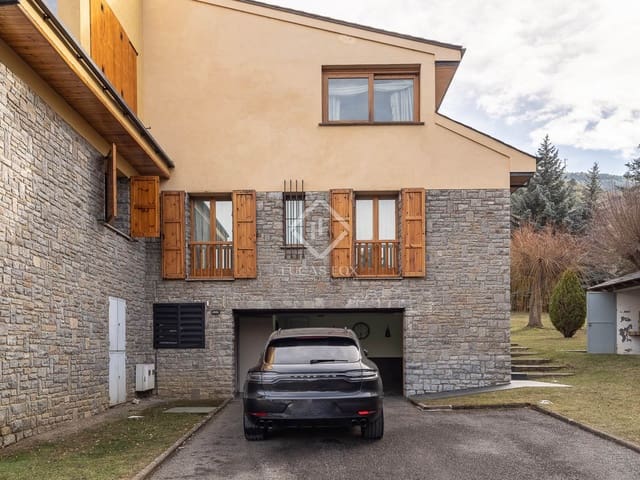 6 soverom Villa til salgs i Alp med garasje - € 860 000 (Ref: 8723410)