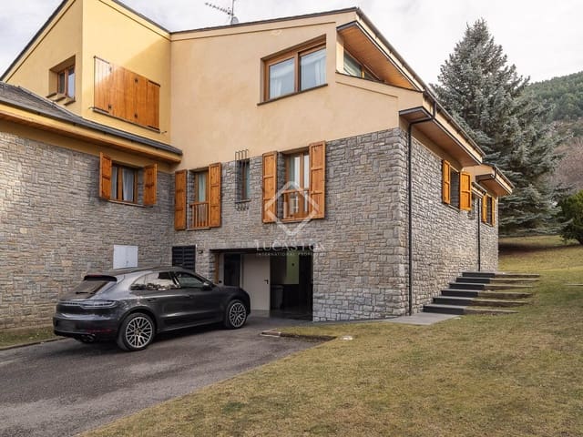 6 soverom Villa til salgs i Alp med garasje - € 860 000 (Ref: 8723410)