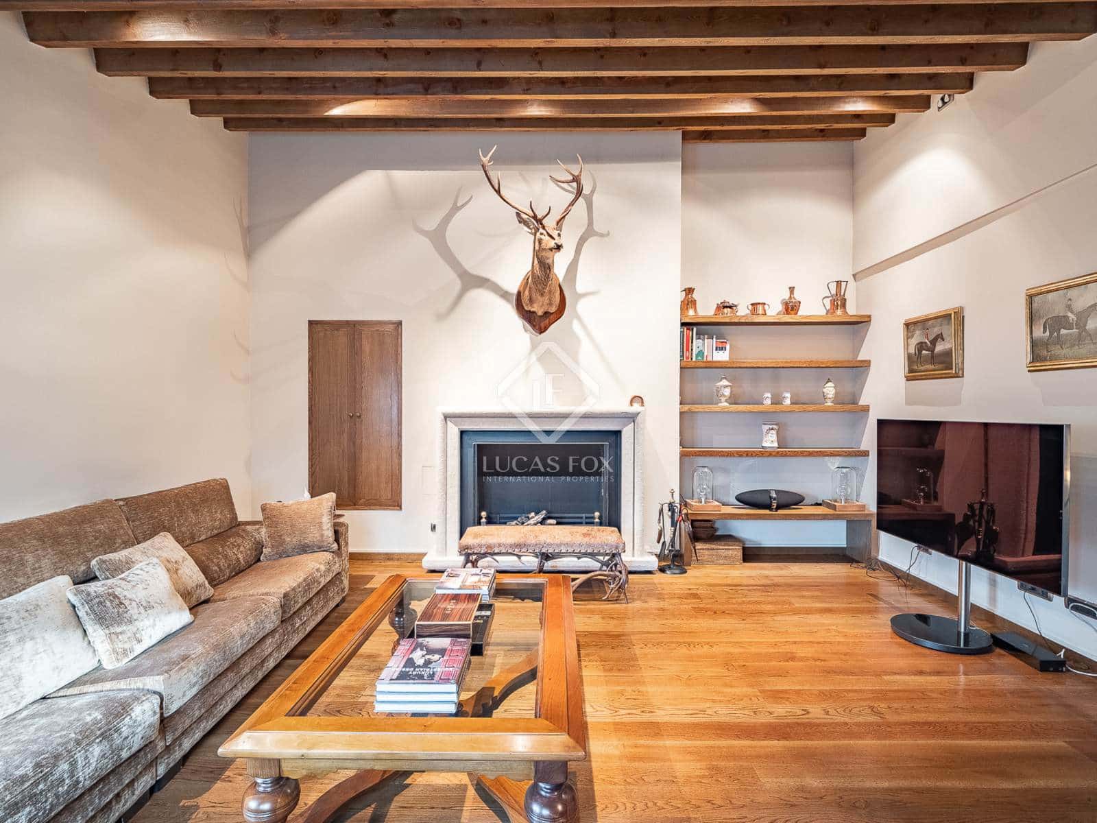 6 soveværelse Villa til salg i Alp med garage - € 860.000 (Ref: 8723410)