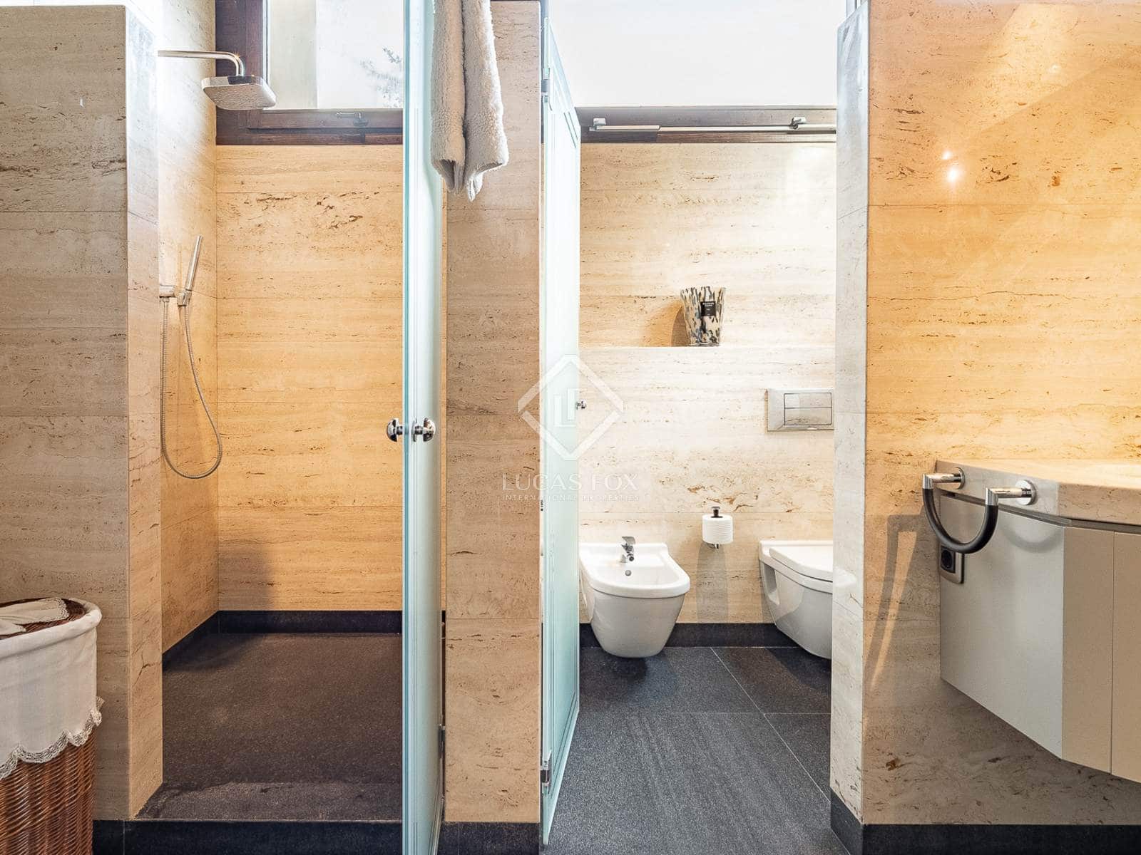 6 soveværelse Villa til salg i Alp med garage - € 860.000 (Ref: 8723410)