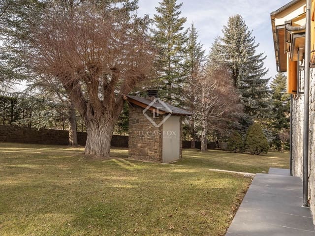 6 soverom Villa til salgs i Alp med garasje - € 860 000 (Ref: 8723410)