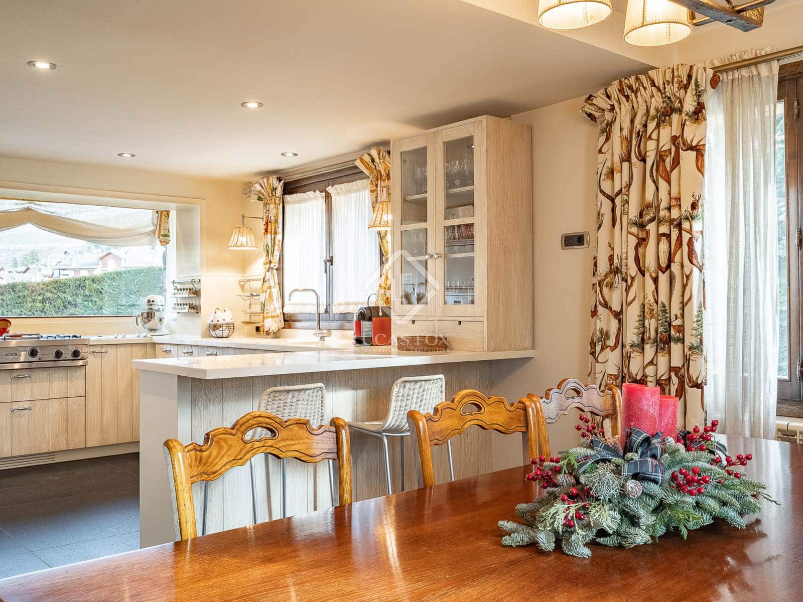 6 soveværelse Villa til salg i Alp med garage - € 860.000 (Ref: 8723410)