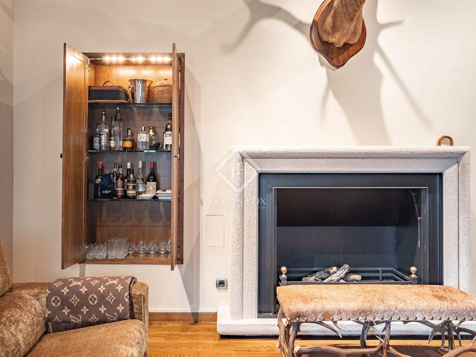 6 soveværelse Villa til salg i Alp med garage - € 860.000 (Ref: 8723410)