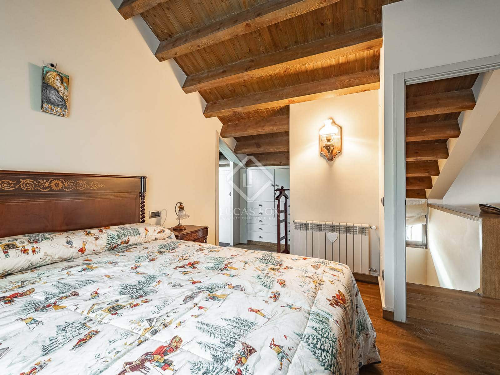 6 soveværelse Villa til salg i Alp med garage - € 860.000 (Ref: 8723410)