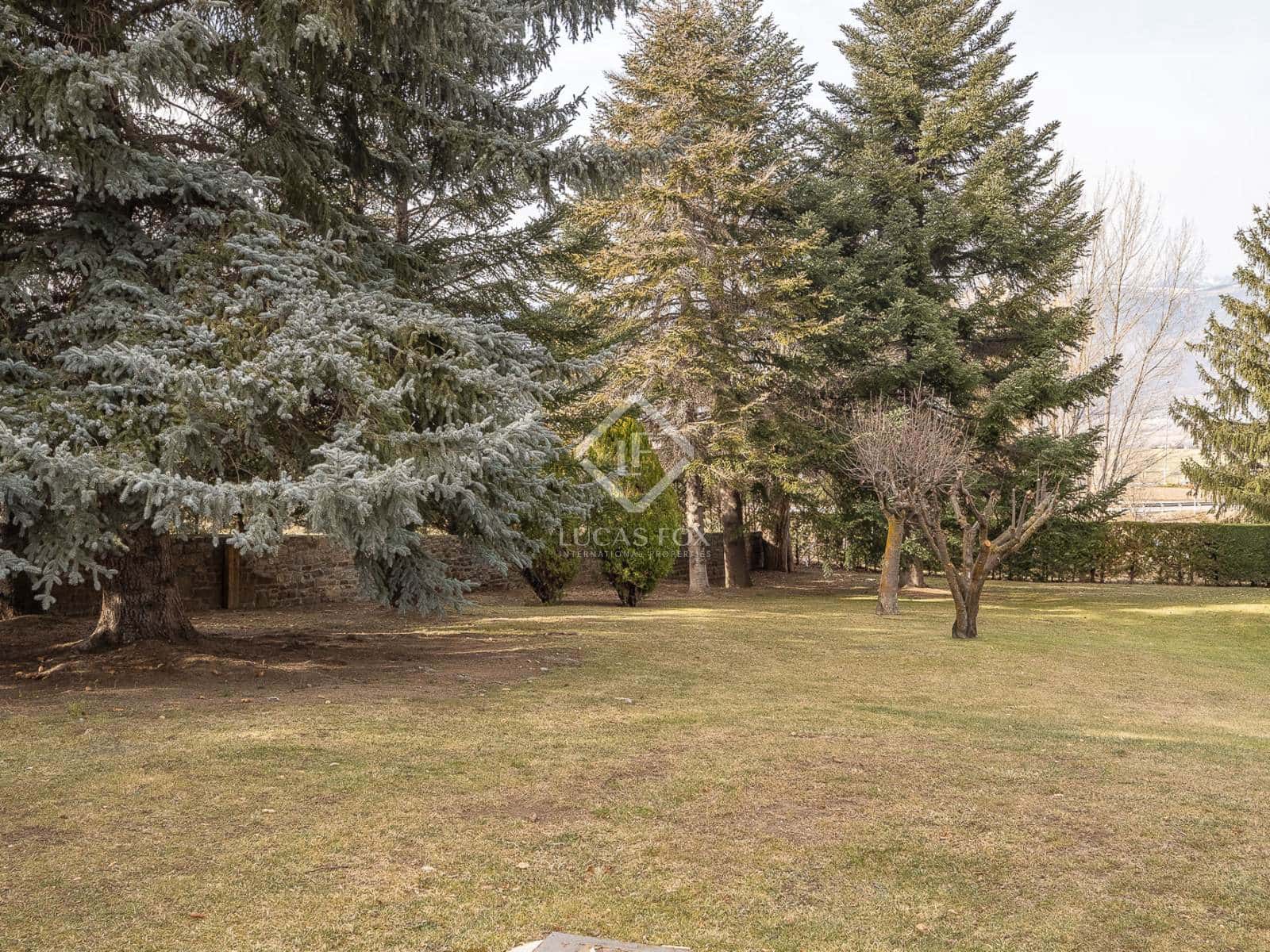 6 soveværelse Villa til salg i Alp med garage - € 860.000 (Ref: 8723410)